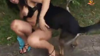 outdoors fuck,girl and animal sex