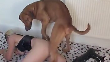 sex with dog,woman fucks with animal