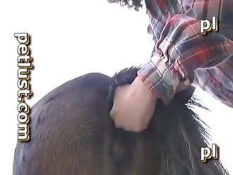 licks girls pussy